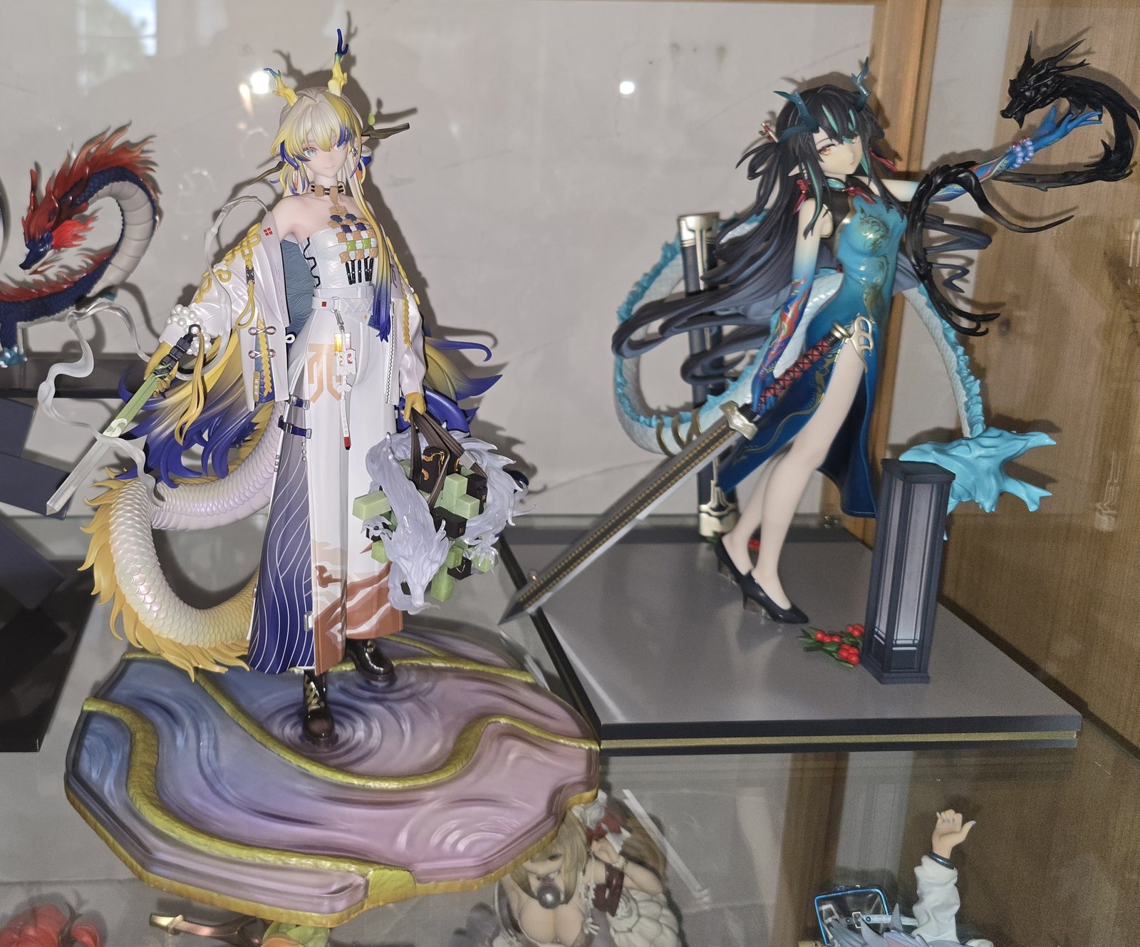 ~Shu neben ihrer Schwester~