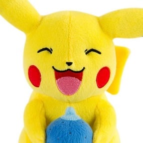 Pikachu mit Sinelbeere - Pokemon Plüschtier - TOMY