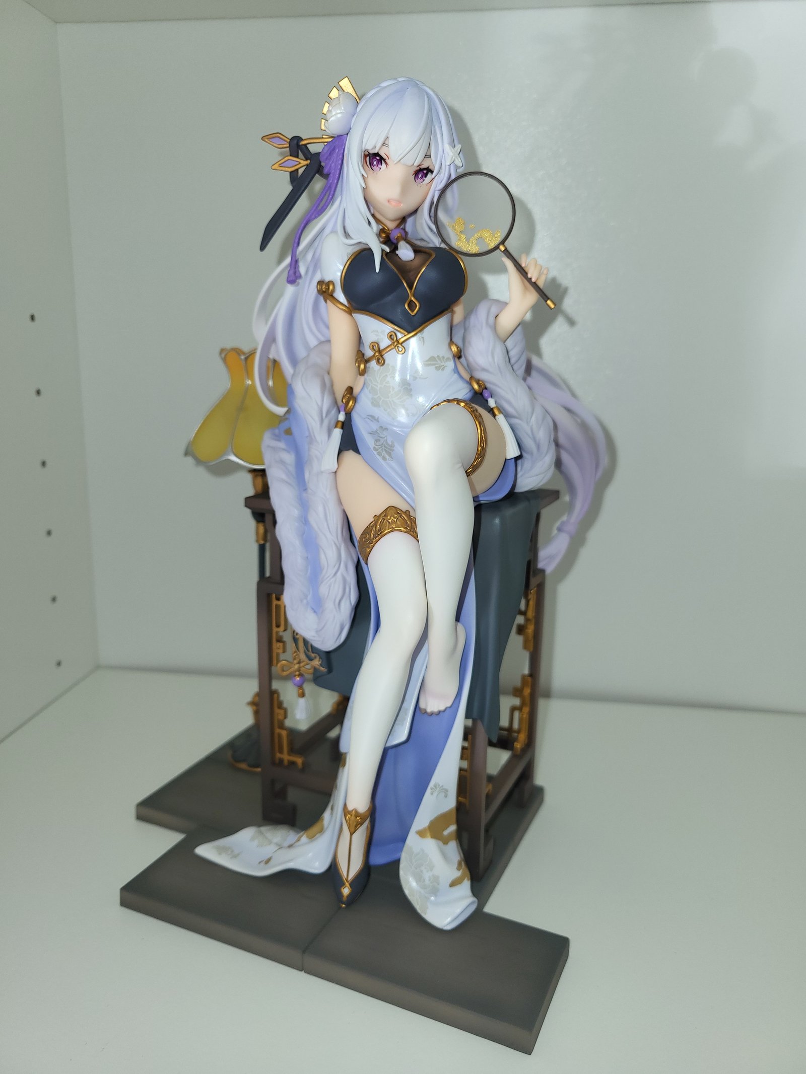 Emilia - Re:Zero