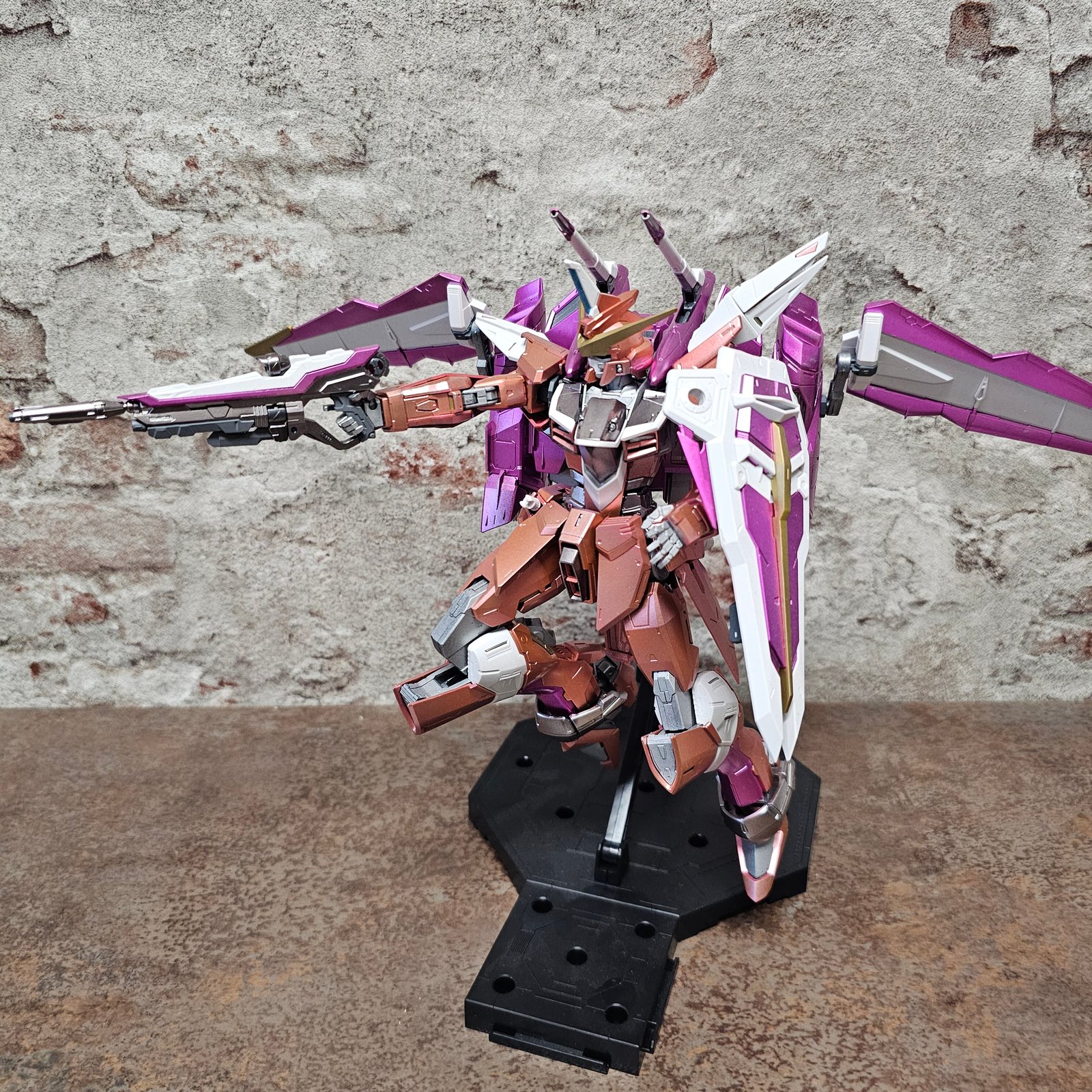 MG Justice Gundam mit Custom Painting 