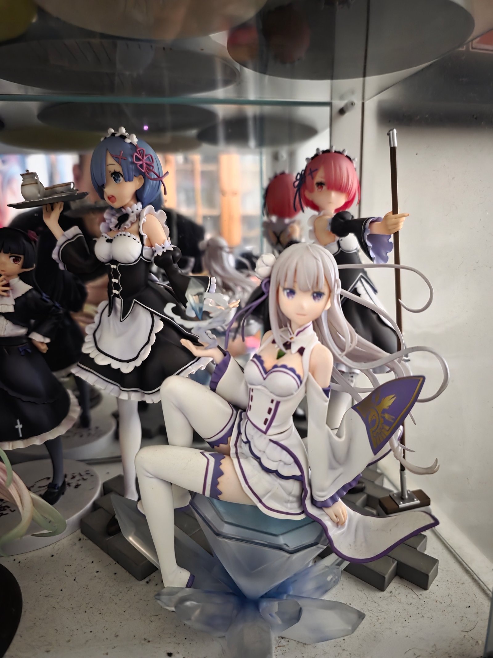 Emilia tan - Re Zero