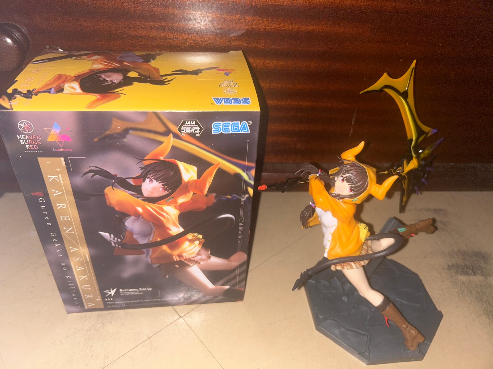 Karen Asakura, Luminasta. Figur. Gerne Folge über insta: rehkidss✨