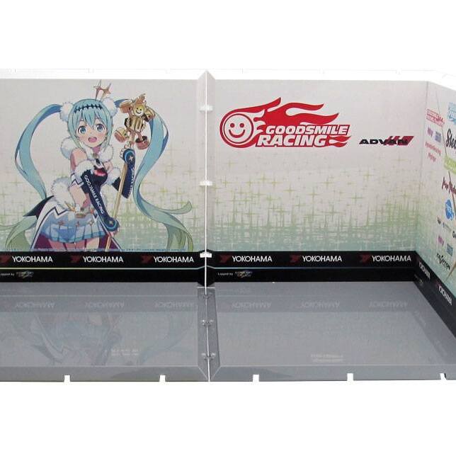 Racing Miku 2018 - Pit Artwork C - Dioramansion 150 - Background for Nendoroids and Figmas