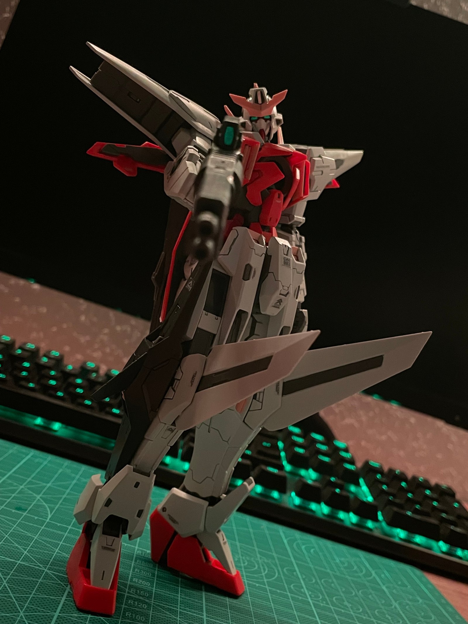 MG 1/100 Gundam Kyrios 