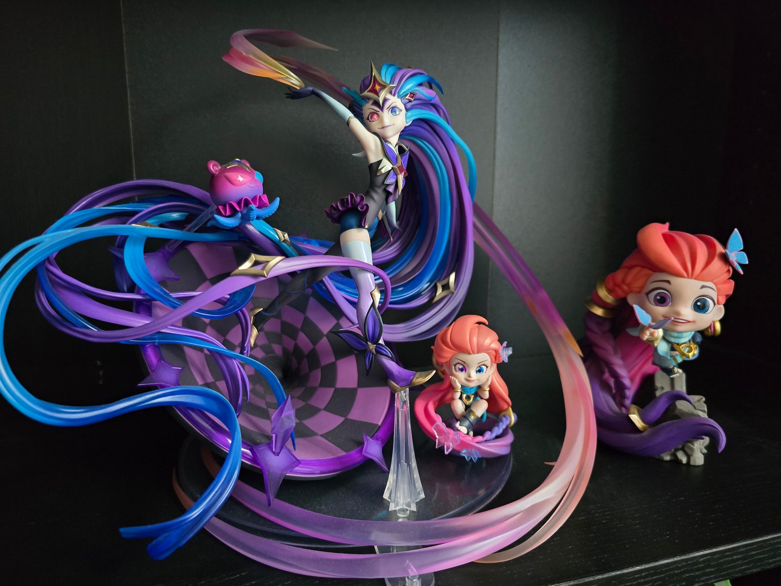 Lieber Schokoladenmondkuchen oder Erdbeermondkuchen? 