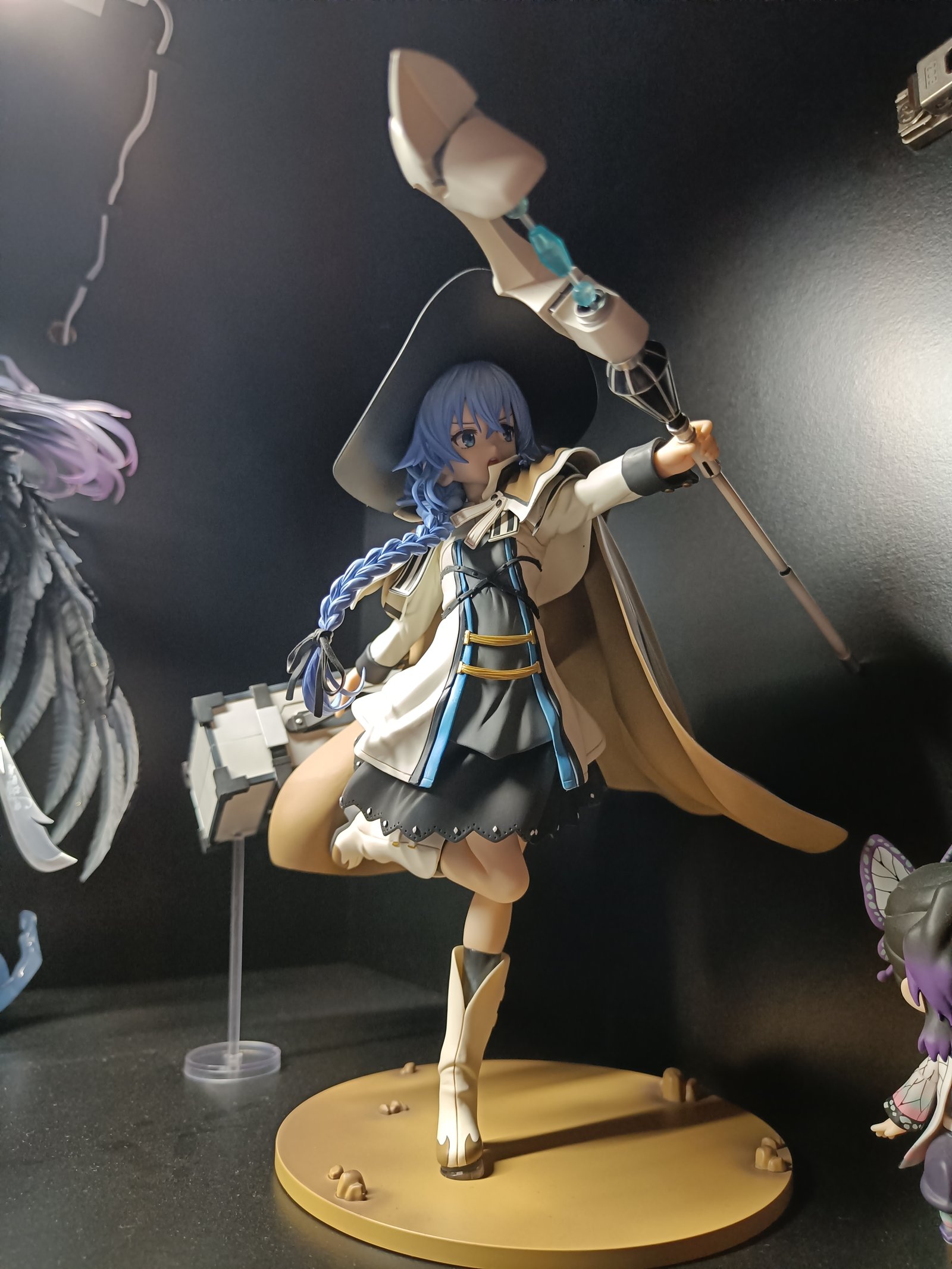 Roxy Migurdia in action