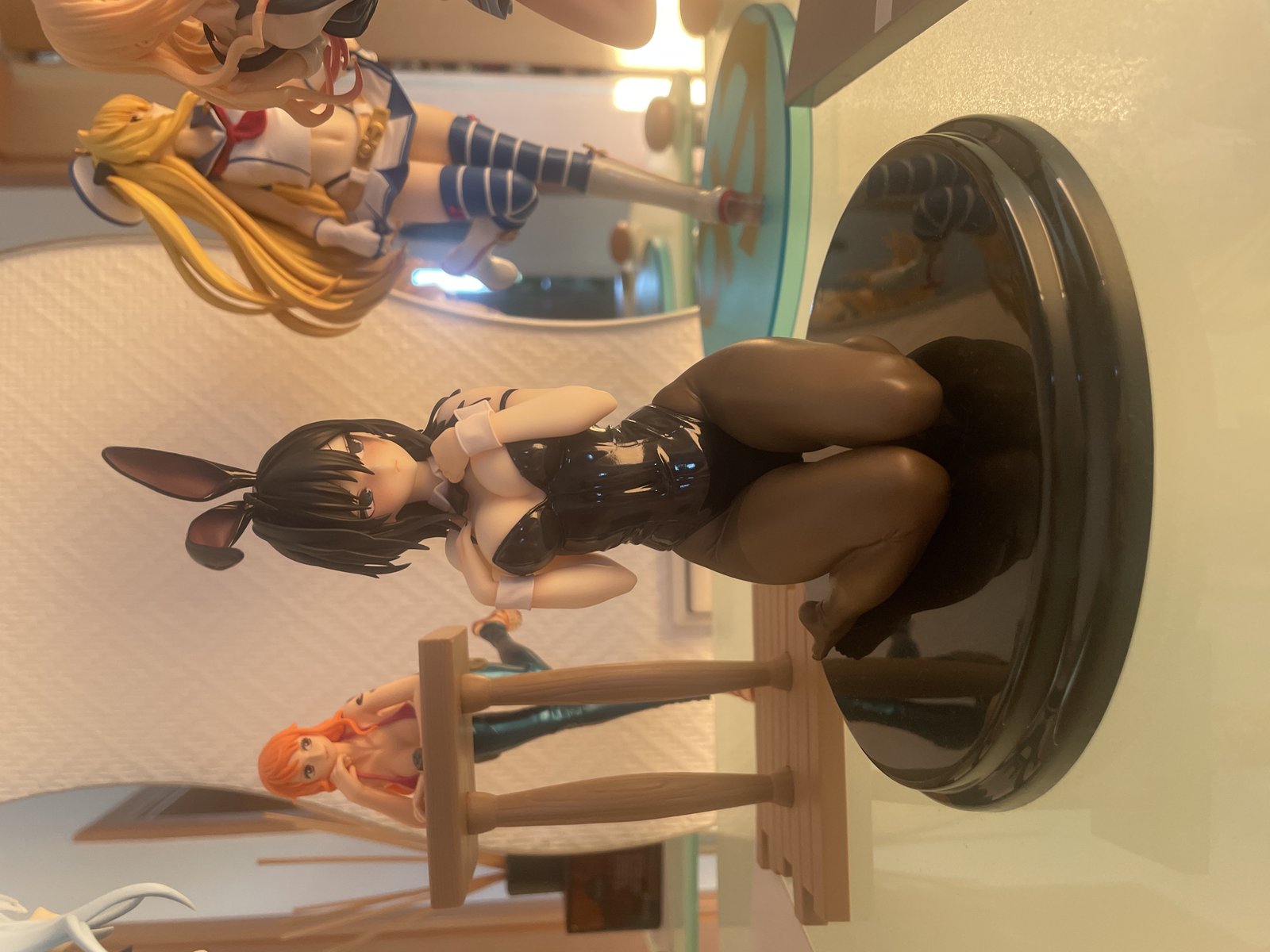 Ishimi Yokoyama - Black Bunny