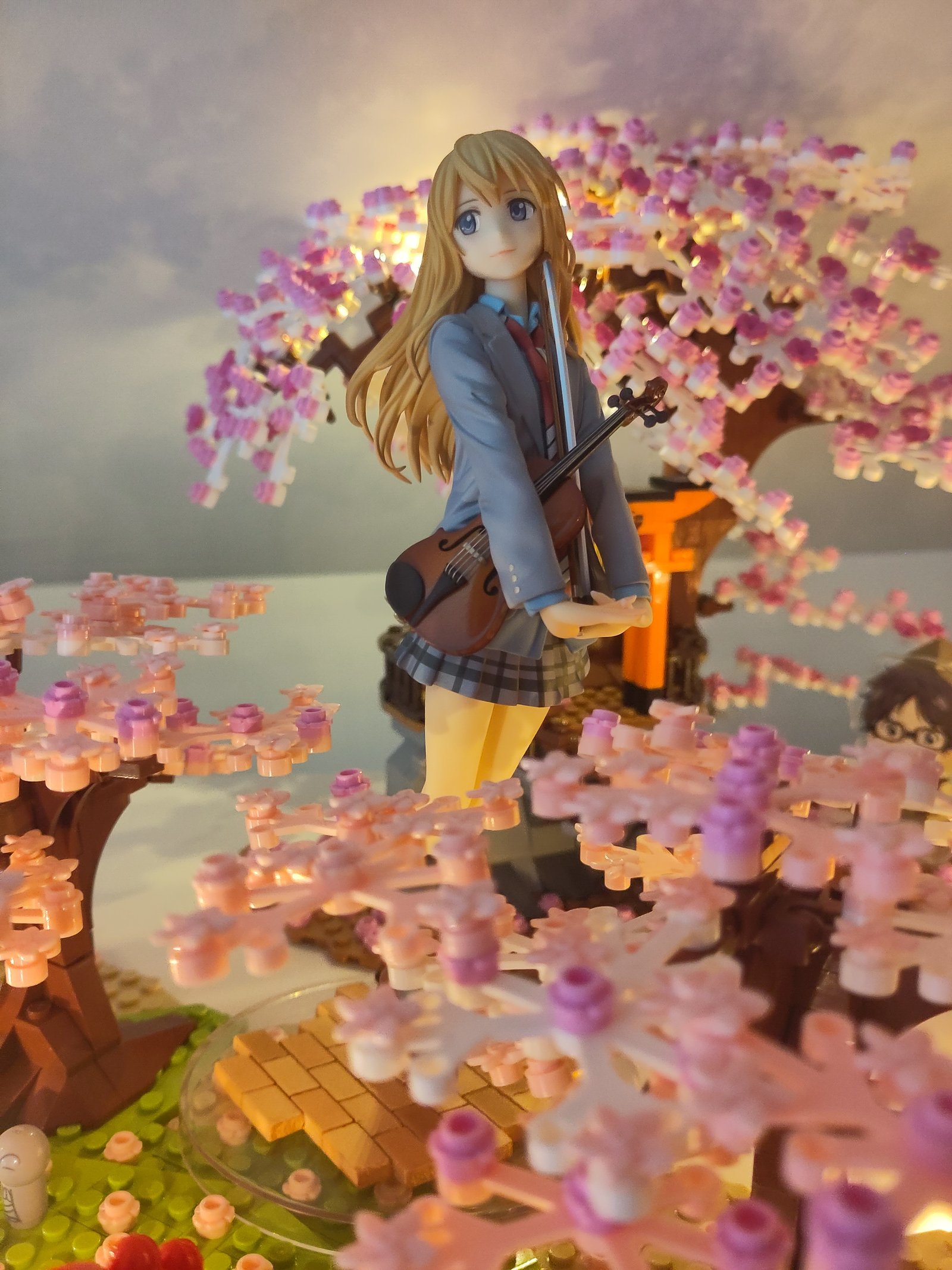 The girl under full-bloomed cherry blossem who changed my fate.