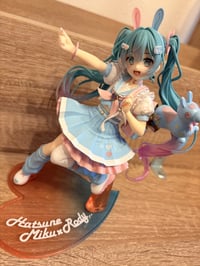 Hi, i'm Hatsune. Hatsune Miku