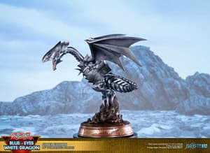 Blauäugiger Weißer Drache - Silberne Edition - First 4 Figures Yu-Gi-Oh! PVC Figur - 5