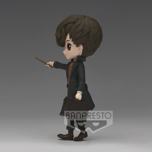 Newton / Newt Scamander (II) - Version B - Q Posket - 1