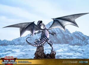 Blauäugiger Weißer Drache - Silberne Edition - First 4 Figures Yu-Gi-Oh! PVC Figur - 14