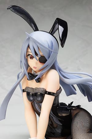 Laura Bodewig - Bunny Version - 1/4 - 4