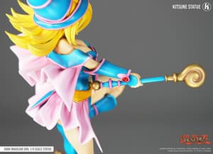 Schwarzes / Dunkles Magiermädchen - Kitsune Statue (1)