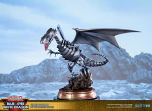 Blauäugiger Weißer Drache - Silberne Edition - First 4 Figures Yu-Gi-Oh! PVC Figur - 8