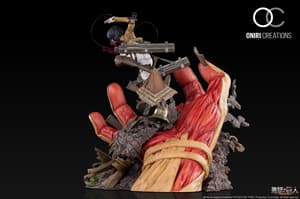 Mikasa vs. Amored Titan - Attack on Titan - Resin Diorama - Oniri Créations - 3
