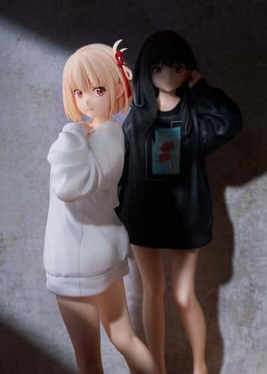 Chisato Nishikigi: Oversized Sweatshirt Ver. - 14