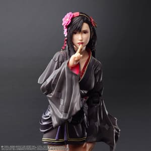 Tifa Lockhart - Exotic Dress - Play Arts Kai (5)