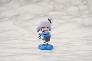 Bronya Zaychik - Happy Shake - Apex (5)