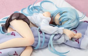 Erio Towa - Futon Hug Hug Version - 1