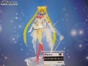 Super Sailor Moon - S.H. Figuarts - 11