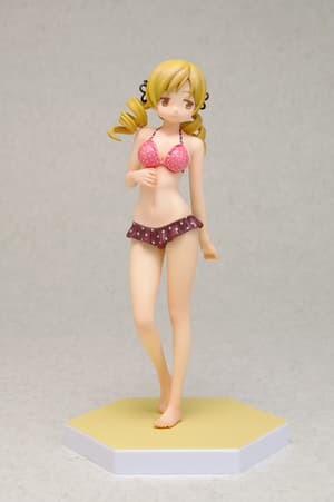 Mami Tomoe - Beach Queens - 2