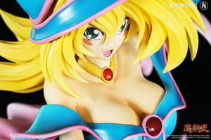 Schwarzes / Dunkles Magiermädchen - Kitsune Statue (1)