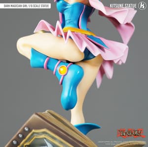 Schwarzes / Dunkles Magiermädchen - Kitsune Statue (1)