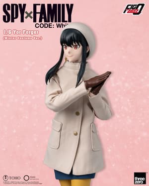 Yor Forger - Winter Costume - FigZero - Threezero (3)