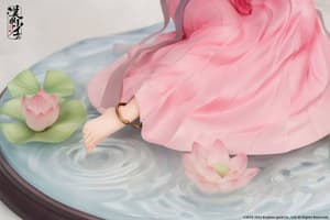 Lotus Reflection - Hanfu Girls  - APEX Innovation - 1