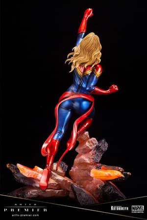 Captain Marvel - ARTFX Premier - Kotobukiya - 13
