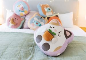 Katze Angy - mymochi - Plüsch (mit Blumentopf) (33cm)  (1)