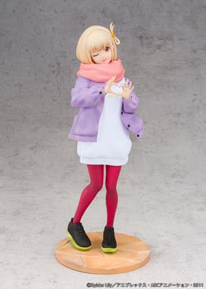 1/7 Scale Figure "Chisato Nishikigi Winter ver. " - 3