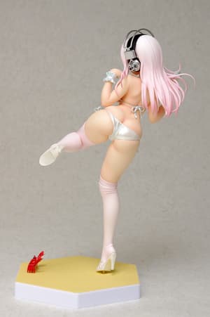 Super Sonico Beach Queen - 3