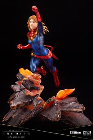 Captain Marvel - ARTFX Premier - Kotobukiya - 4