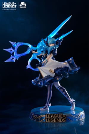 Gwen - The Hallowed Seamstress -  Infinity Studio (1)