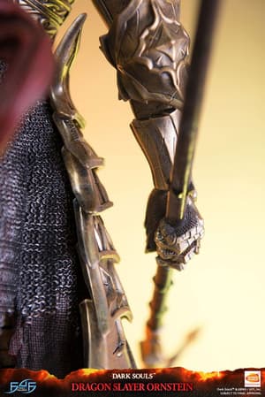 Drachentöter Ornstein – First 4 Figures Statue (Dark Souls) - 1