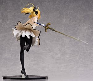 Saber/Altria Pendragon (Lily) - 5