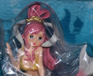 Shirahoshi und Megalo Spardose - 3