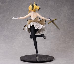Saber/Altria Pendragon (Lily) - 6