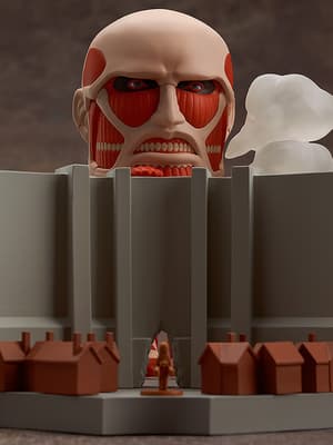 Nendoroid 360 Colossal Titan & Attack on Titan Playset - 1