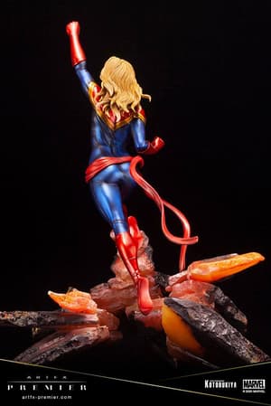 Captain Marvel - ARTFX Premier - Kotobukiya - 12