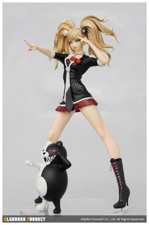 Junko Enoshima mit Monokuma - 2
