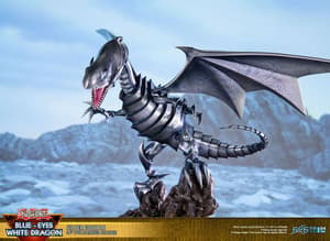 Blauäugiger Weißer Drache - Silberne Edition - First 4 Figures Yu-Gi-Oh! PVC Figur - 11
