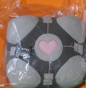 Portal 2 Companion Cube - 1