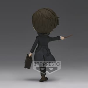 Newton / Newt Scamander (II) - Version B - Q Posket - 2