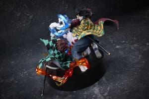Tanjiro Kamado & Giyu Tomioka vs Akaza - Aniplex - 3
