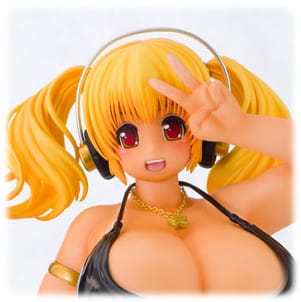 Super Pochaco - Suntan Photo Shoot