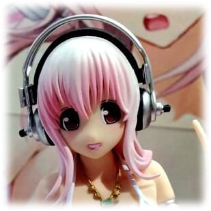 Super Sonico im Bikini - Profil