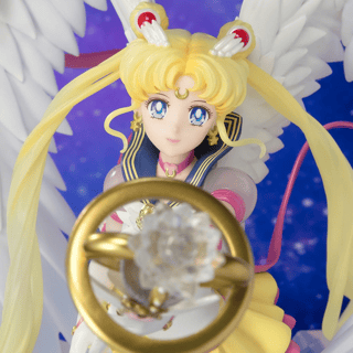 Eternal Sailor Moon – Darkness Calls to Light, and Light, Summons Darkness – Figuarts Zero chouette par Bandai Spirits - Profil